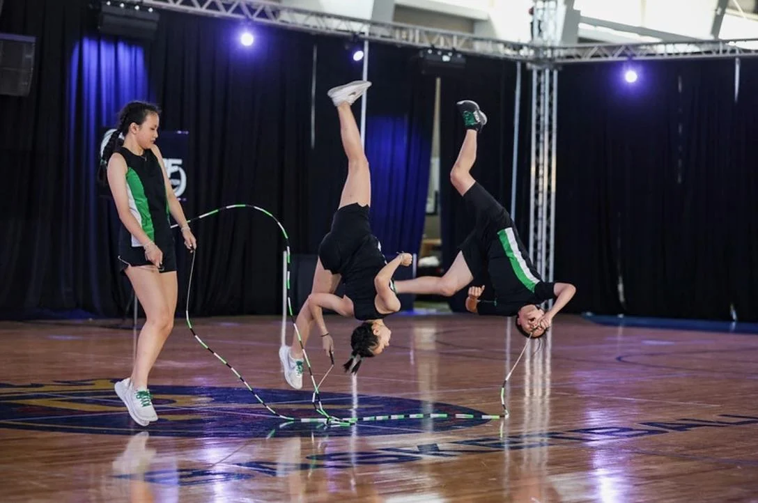 Double Dutch athletes